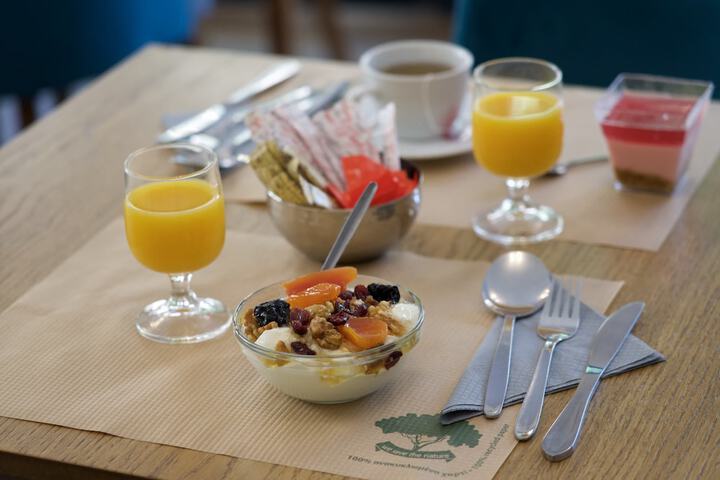 Breakfast/Coffee Service 31 of 64