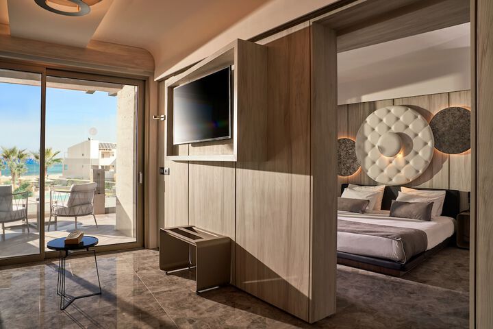 Room 34 of 136