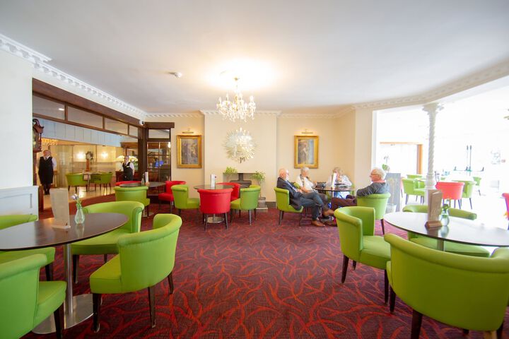Entrance & Lobby