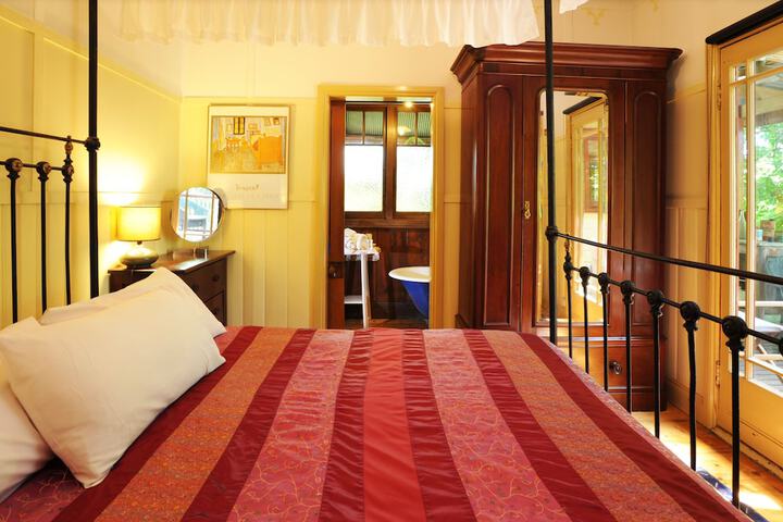 Room 7 of 39