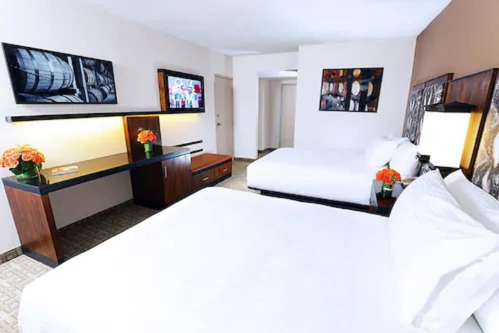 Room 4 of 15