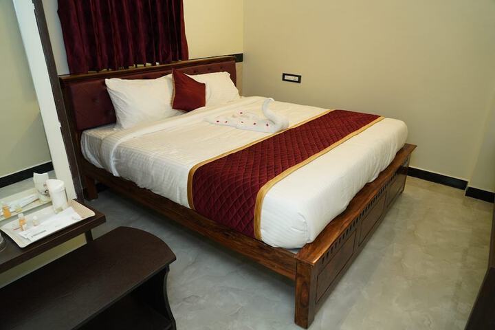Room 35 of 73