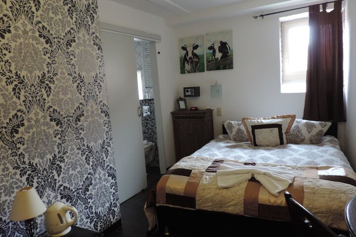 Room 6 of 57