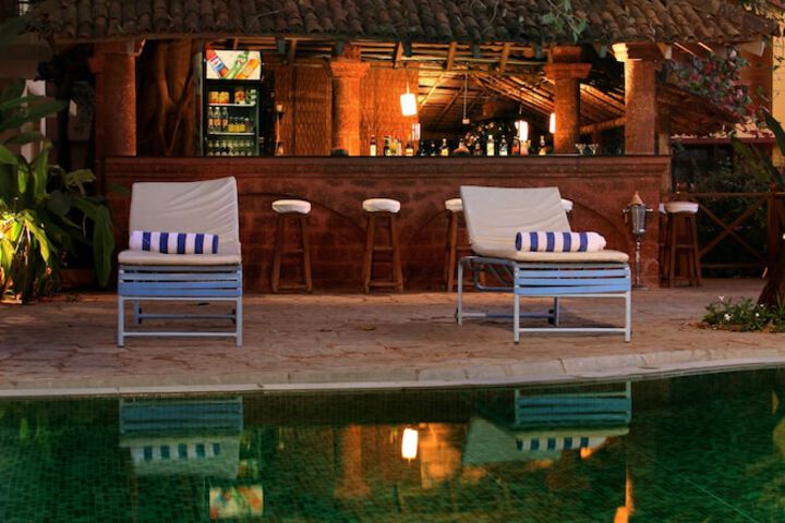 Pools & Facilities