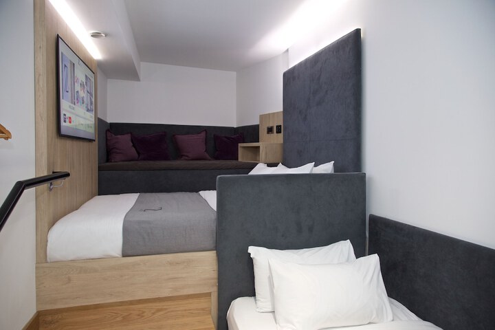 Room 15 of 50
