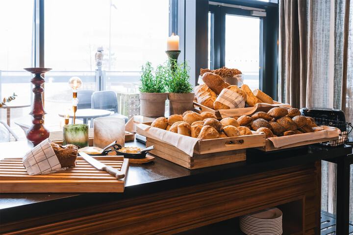 Breakfast/Coffee Service 133 of 317