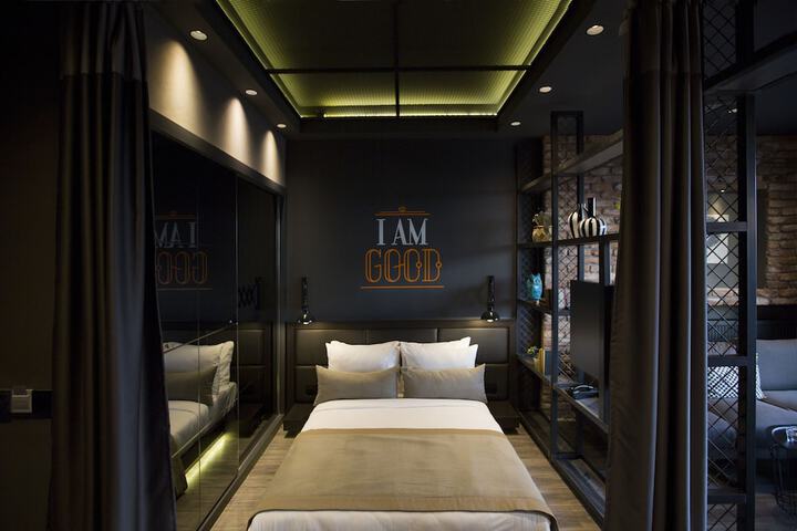 Room 14 of 130