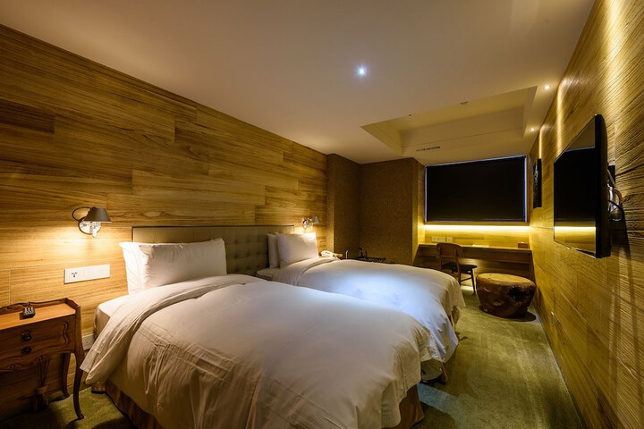 Room 37 of 105