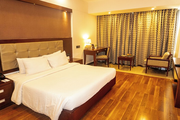 Room 17 of 43