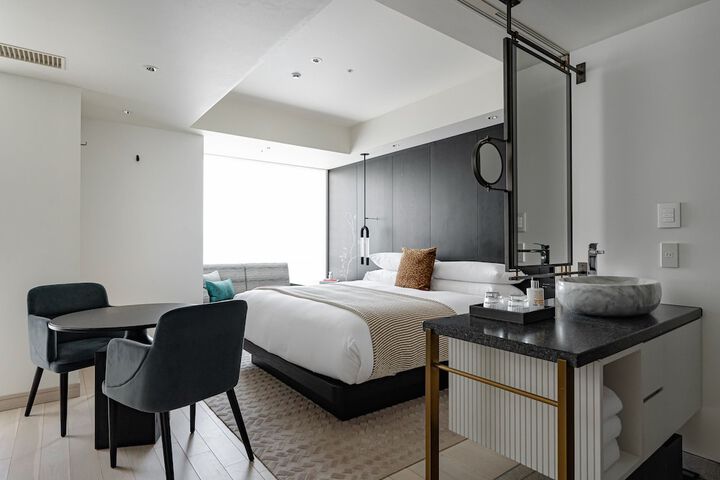 Room 35 of 163