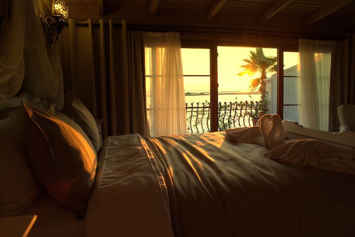 Ra Otel