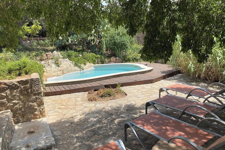 Pool 85 of 105