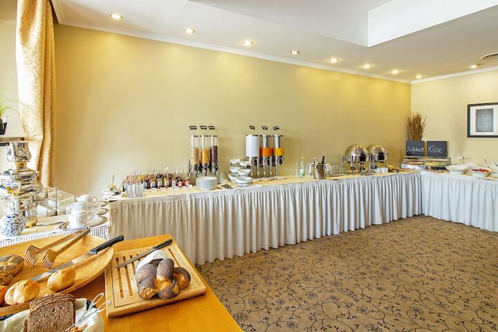 Breakfast/Coffee Service 20 of 31