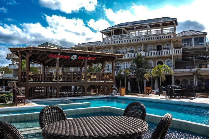 Pool 8 of 17