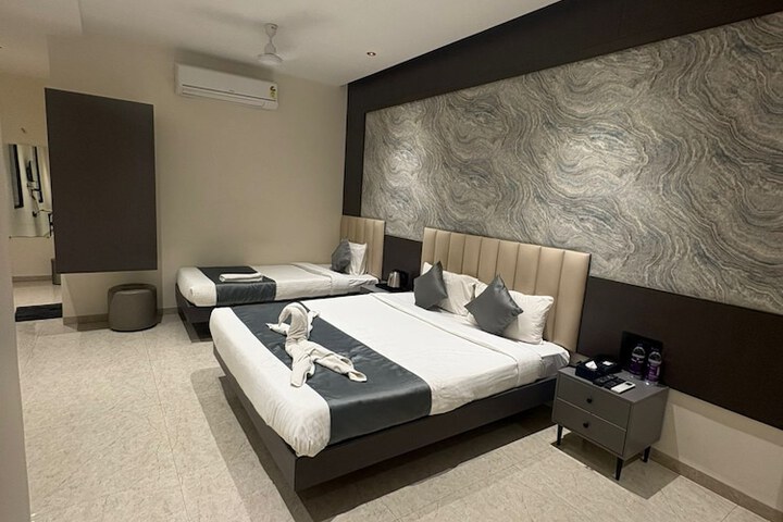 Room 26 of 65