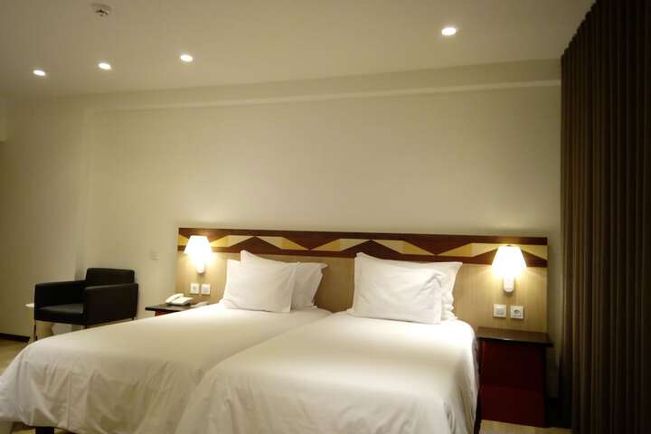 Room 21 of 52