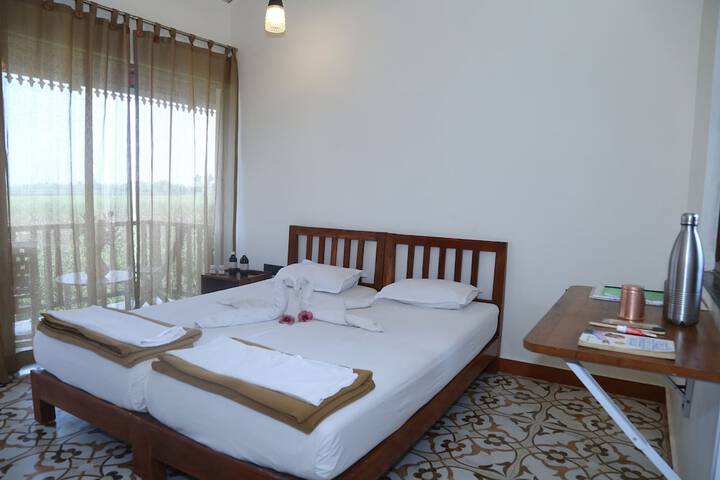 Room 2 of 23