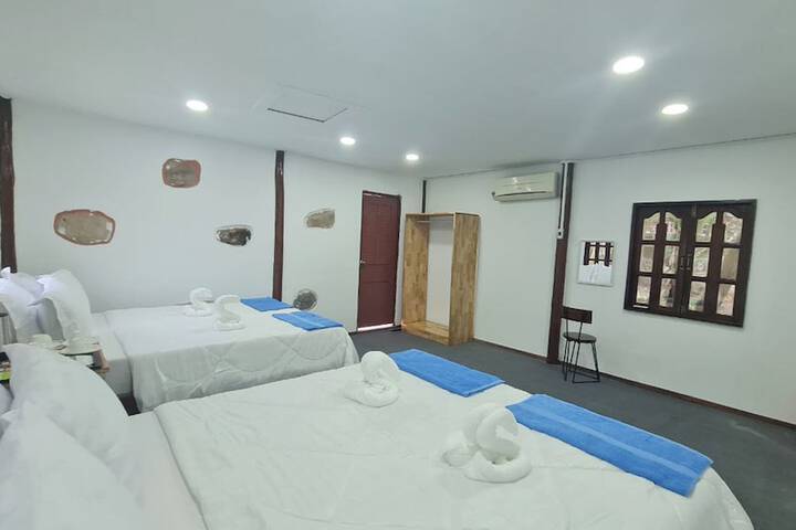 Room 13 of 70