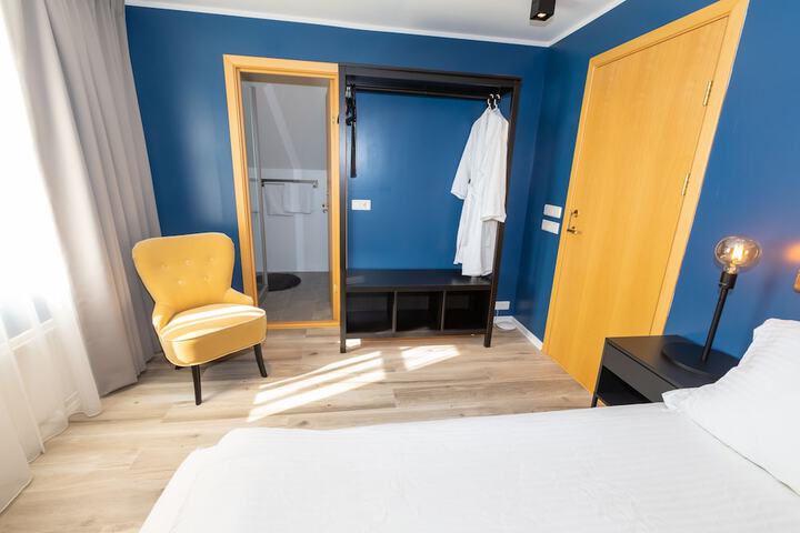 Room 18 of 37