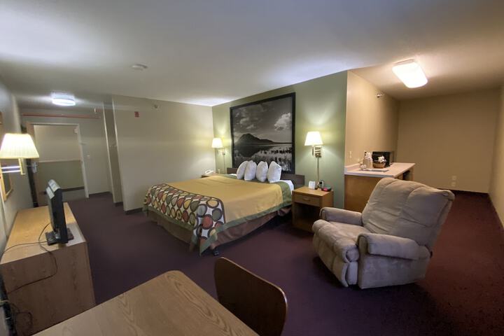 Room 13 of 31