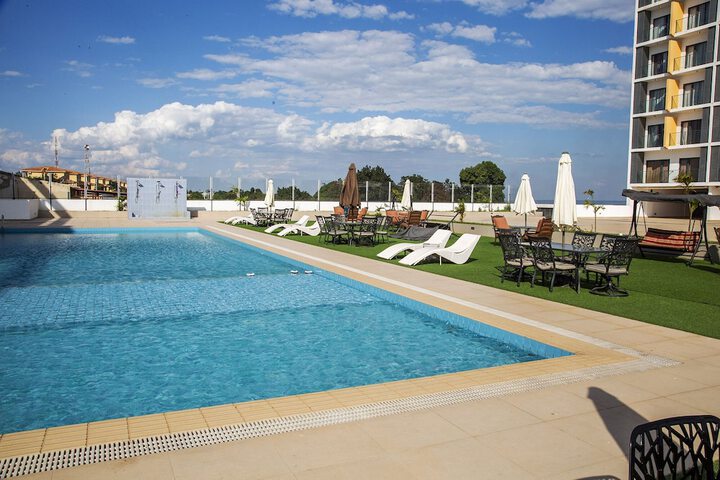 Pool 8 of 15