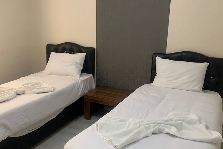 Room 3 of 45