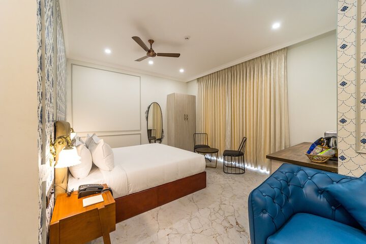 Room 17 of 49