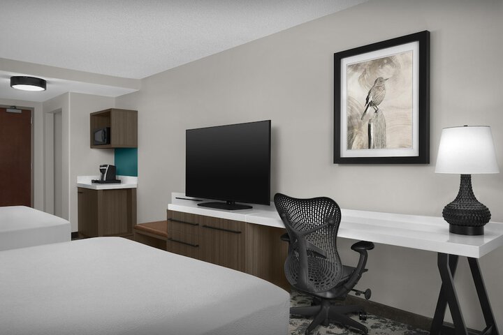 Room 15 of 38