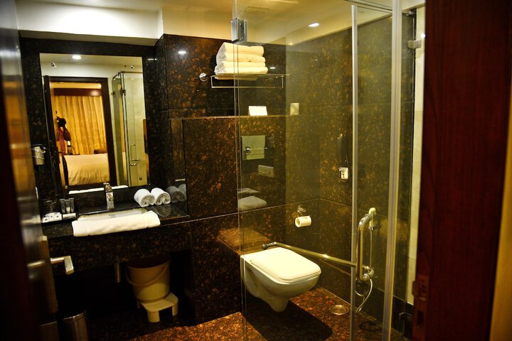 Room 21 of 54