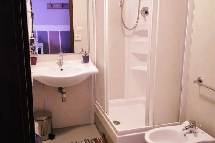 Room 102 of 140