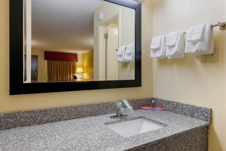 Bathroom amenities