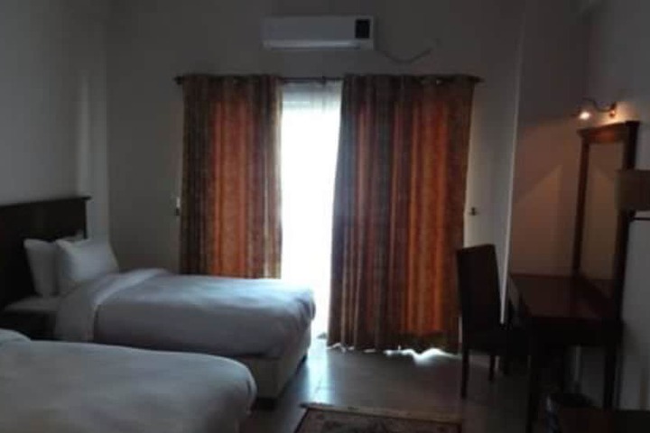 Room 22 of 27