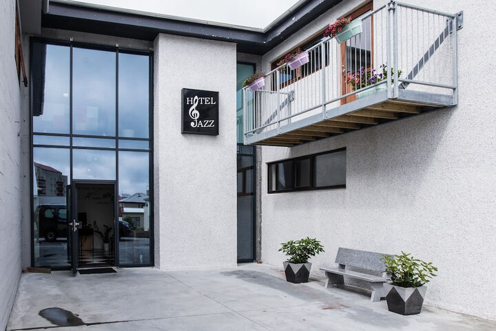 Hotel 65 of 72