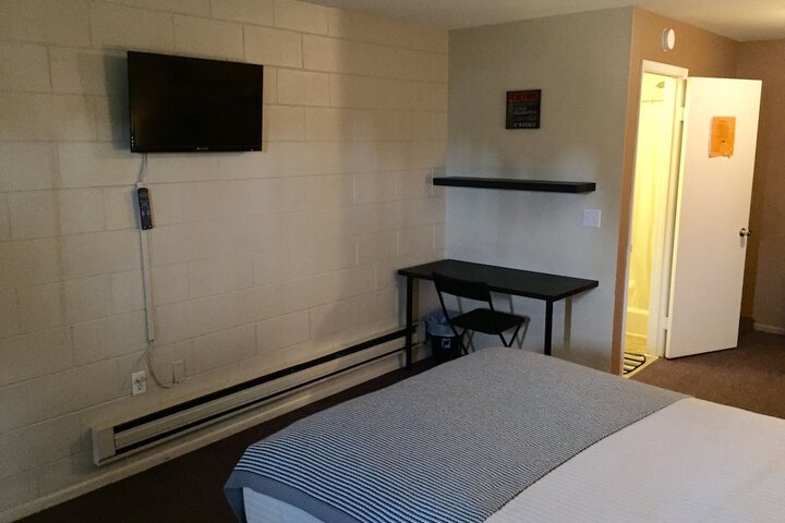Room 3 of 23