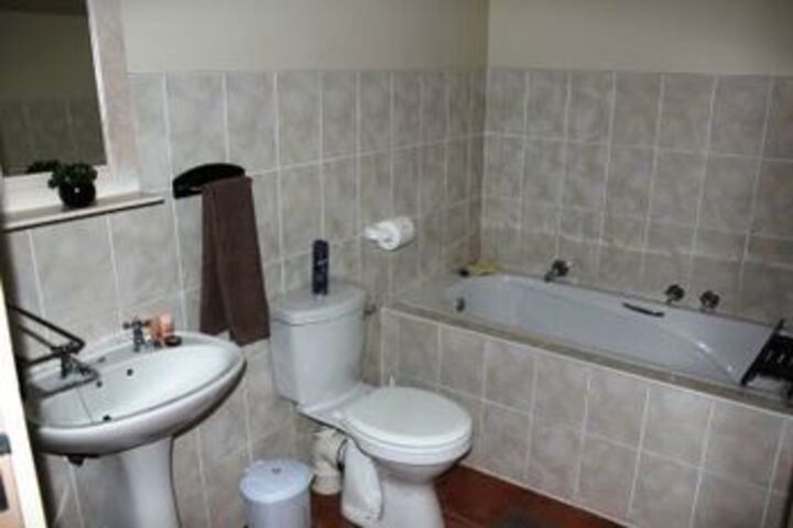 Room 7 of 10