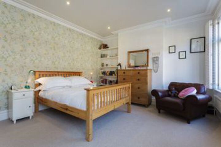 Room 16 of 23