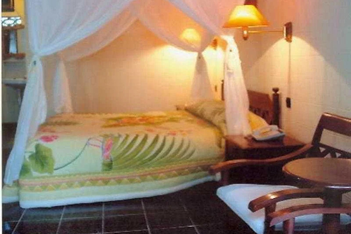 Room 3 of 11