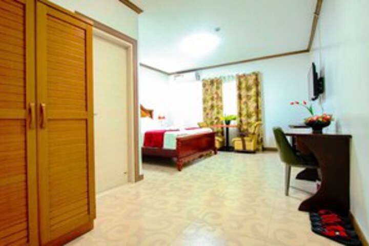 Room 17 of 25