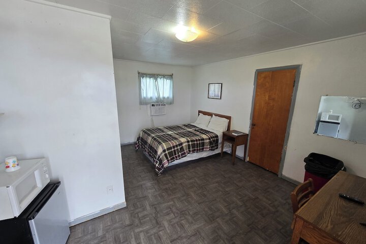 Room 10 of 87