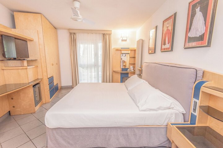 Room 7 of 87