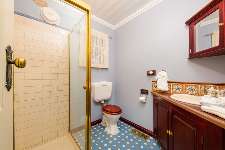 Room 3 of 25