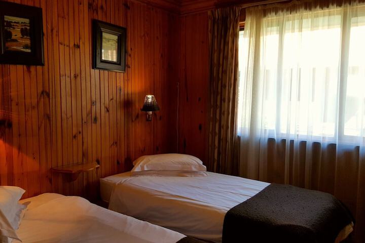 Room 9 of 45