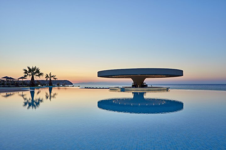 Pool 40 of 79
