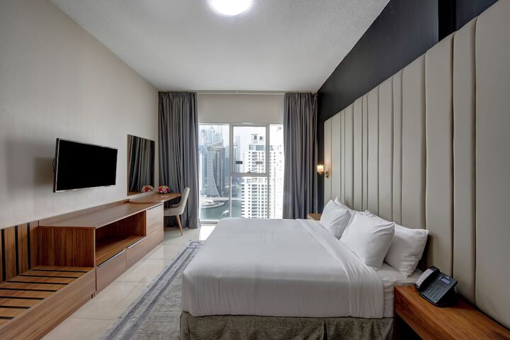 Room 35 of 77