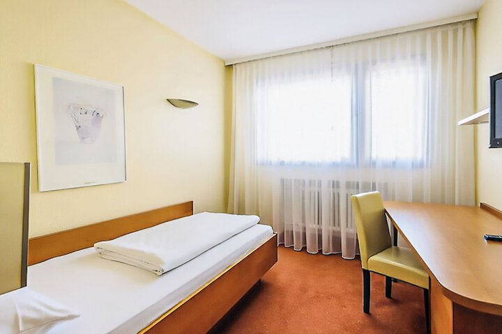 Room 31 of 61