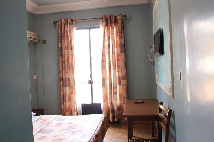 Room 8 of 26