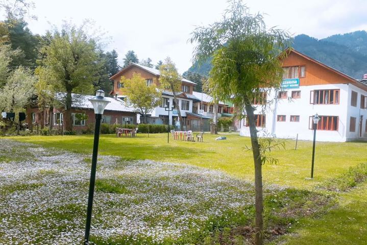 Property Grounds 68 of 81