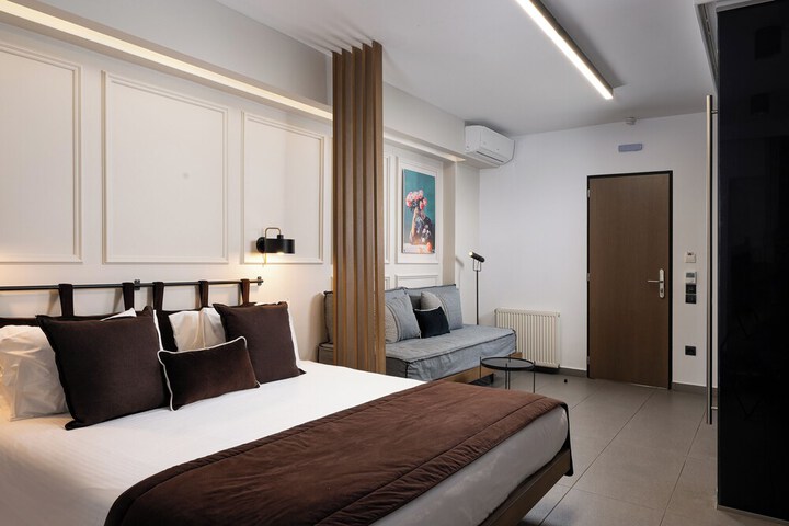 Room 43 of 70