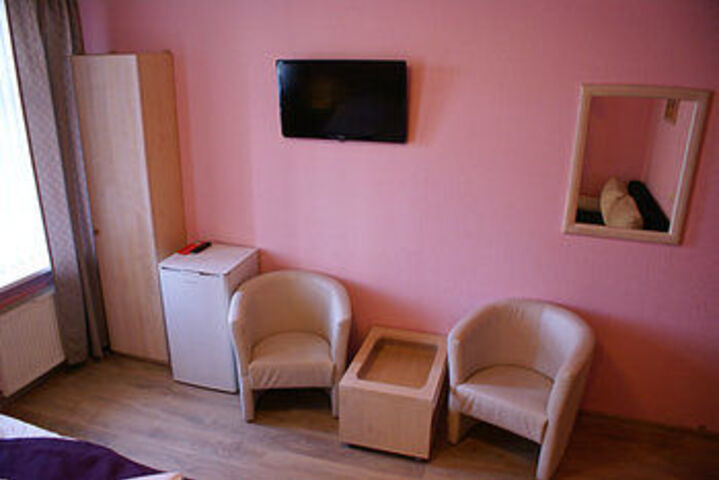 Room 17 of 19