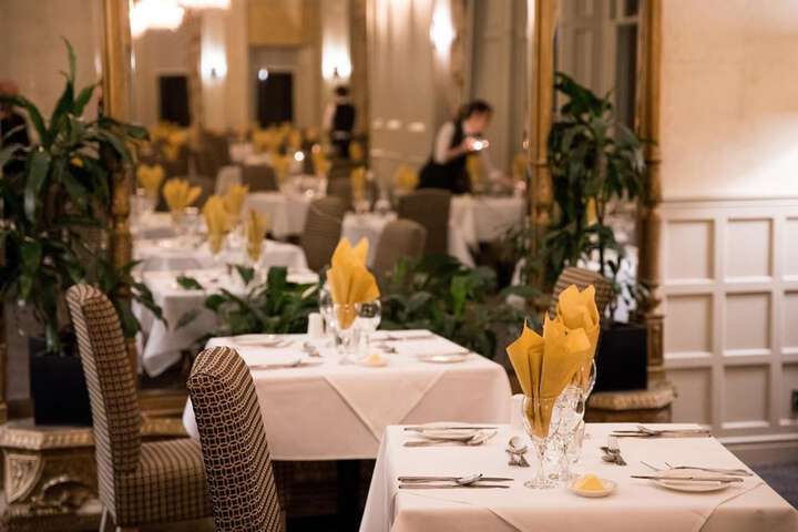 Dining 49 of 65